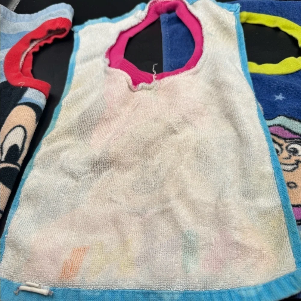 Disney Jr Mickey Mouse 3 Pack  Cloth Toddler Bibs 6M+ Buzz Lightyear, Minnie